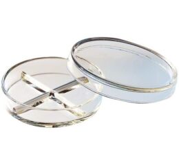 Petriho miska se 4 přihrádkami