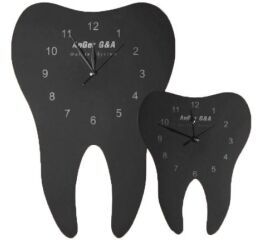 Hodiny ve tvaru zubu, černé XL
